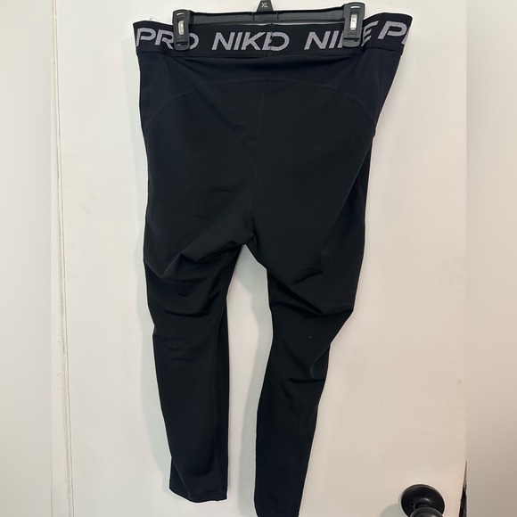 NIKE Pro Plus Size Mid-Rise Leggings - Picture 2 of 6
